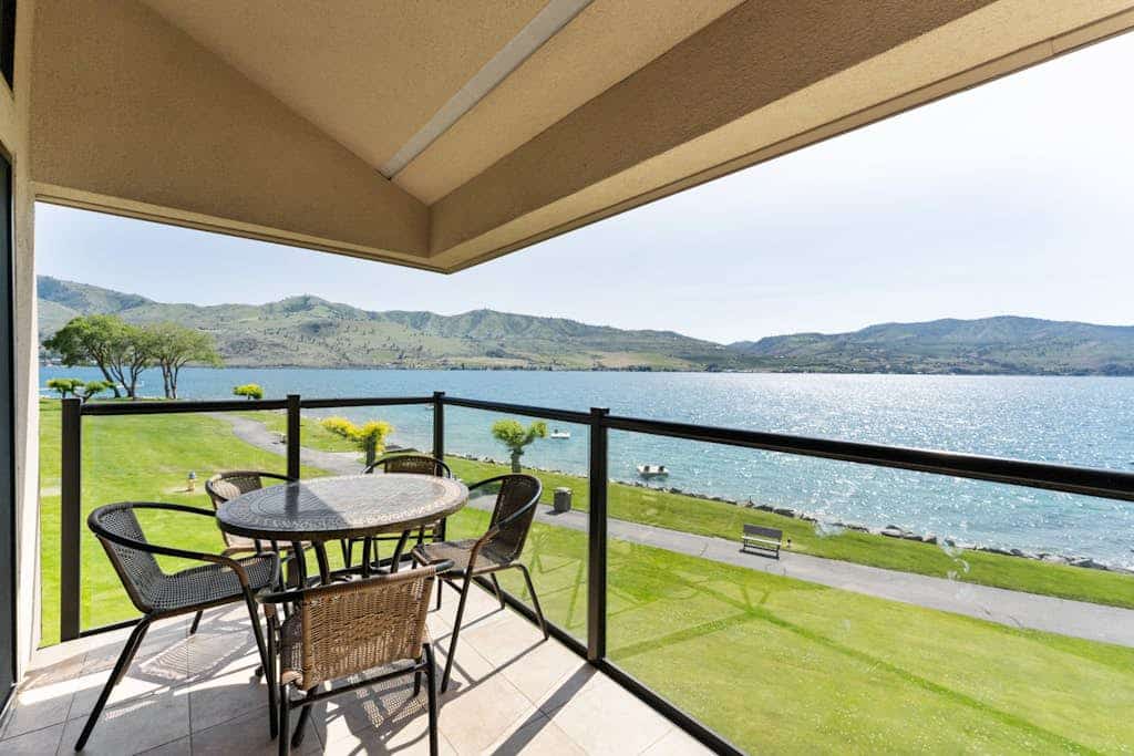 Lakeside Condo w/Shared Pools, Hot tub & Tennis Court - Steps To Swimming Area