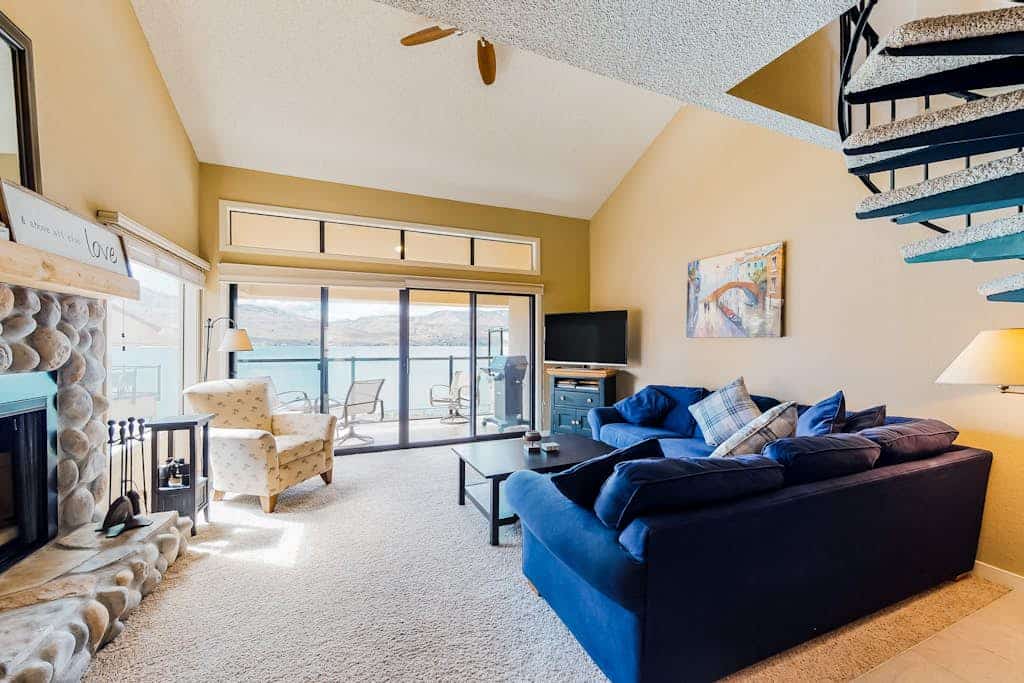 Lakefront Condo + Loft w/Private Buoy, Shared Pool & Hot Tub and High-Speed WiFi