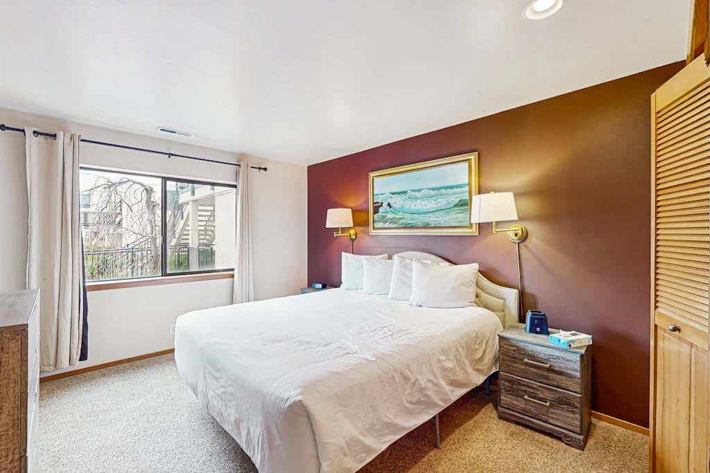 Lake Chelan Shores - Lakeside Luxury 19-5