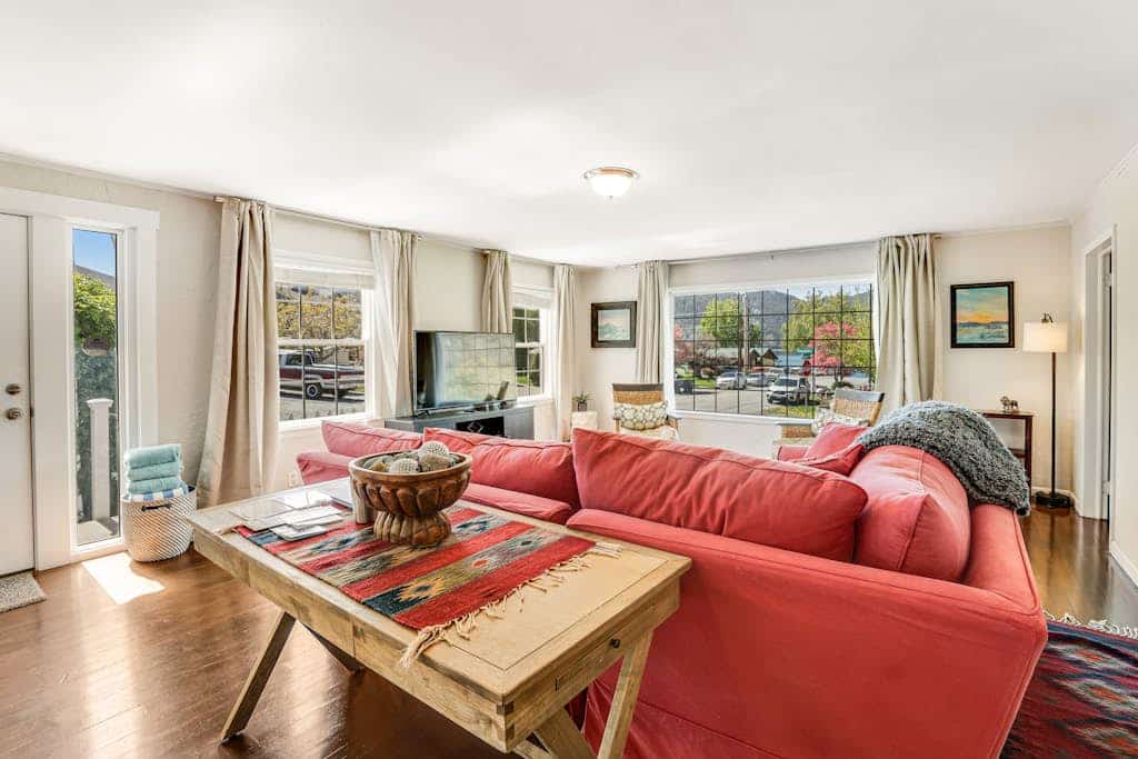 Dog-friendly cottage w/ partial lake view and central AC - walk to the lake