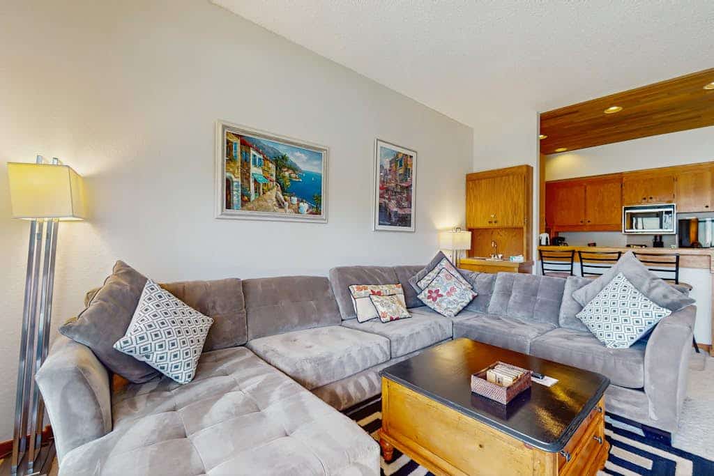 Charming Lakefront Condo with a Shared Pool and Hot Tub, Dock, and Free WiFi