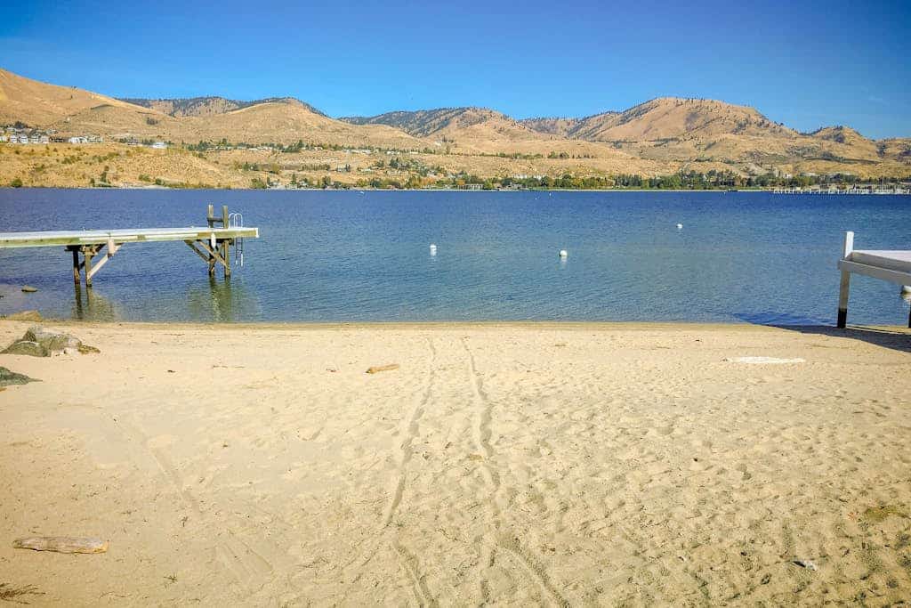 Remodeled & updated condo w/ WiFi, lake & mountain views - close to the marina