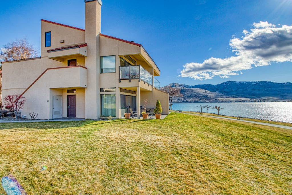 Lake Chelan Shores -  Beachfront Sunsets #6-5