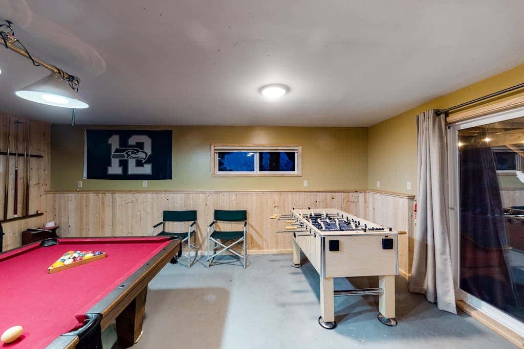 Towering Pines Cabin & Game Room