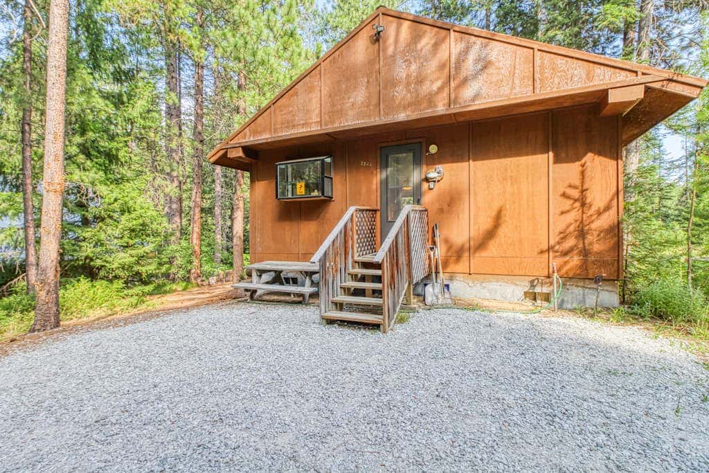 Towering Pines Cabin & Game Room