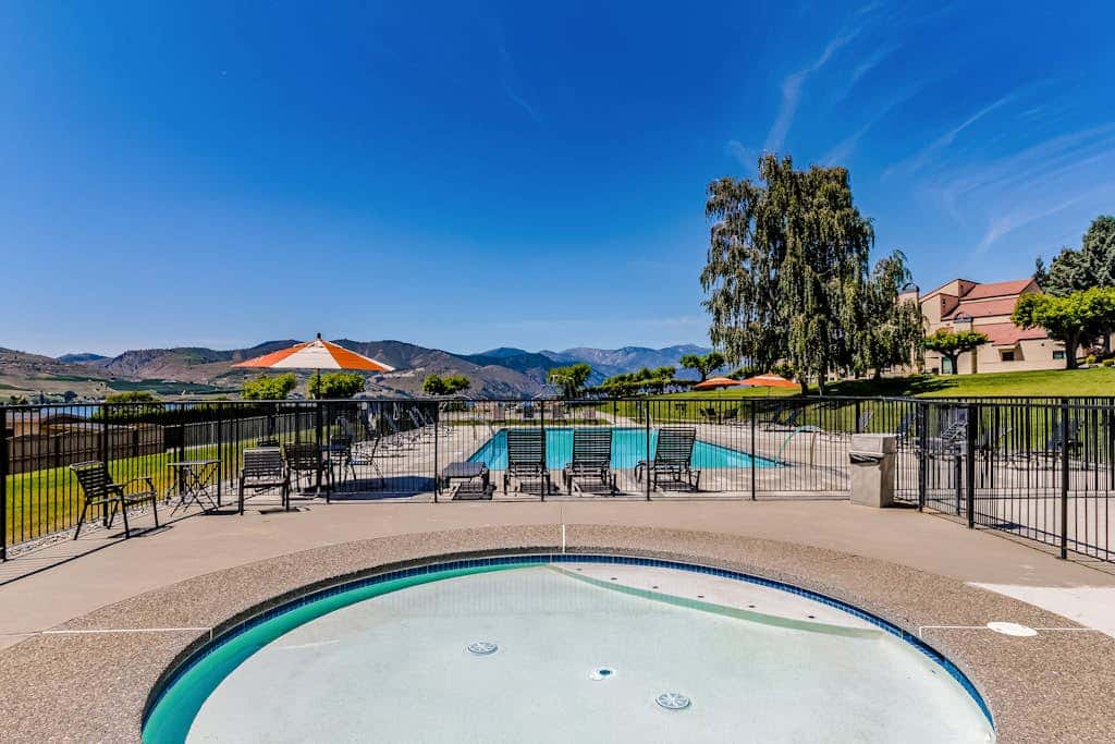 Lake Chelan Shores Chelan Beauty 18-7