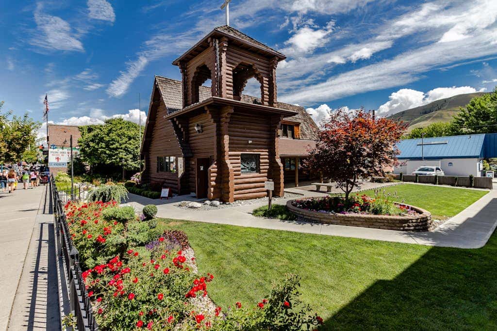 Lake Chelan Shores Chelan Beauty 18-7