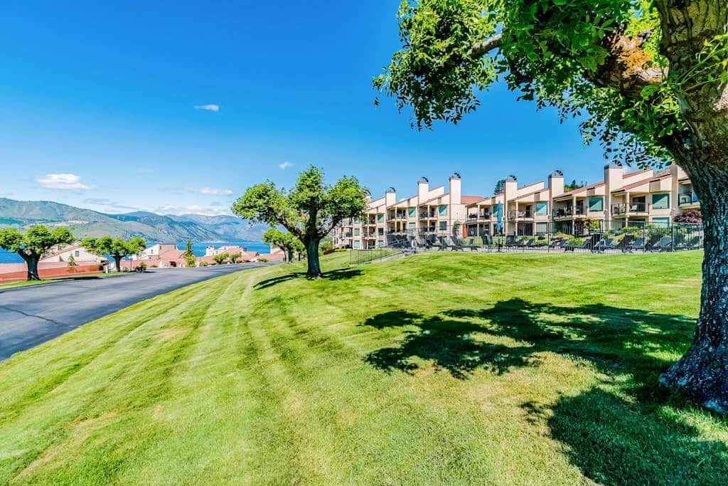 Lake Chelan Shores Chelan Beauty 18-7