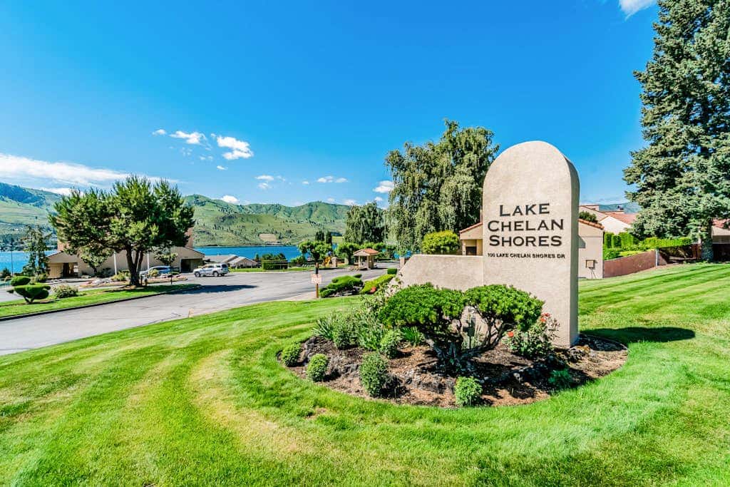 Lake Chelan Shores Chelan Beauty 18-7