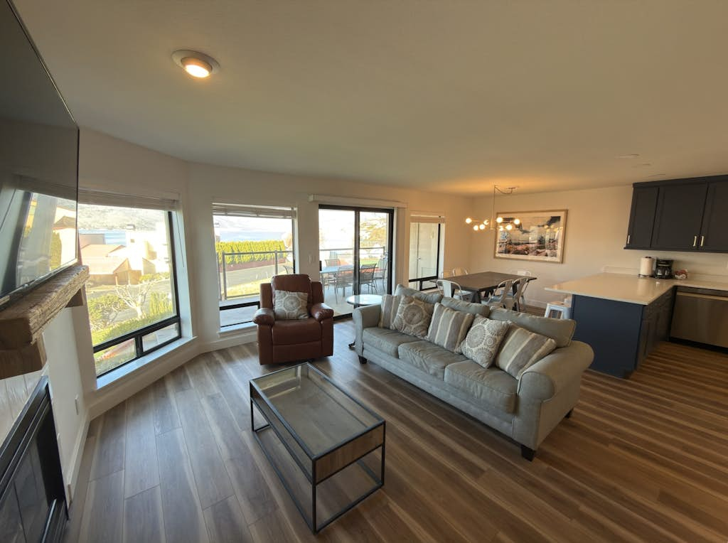 Lake Chelan Shores Shore Serenity 19-3