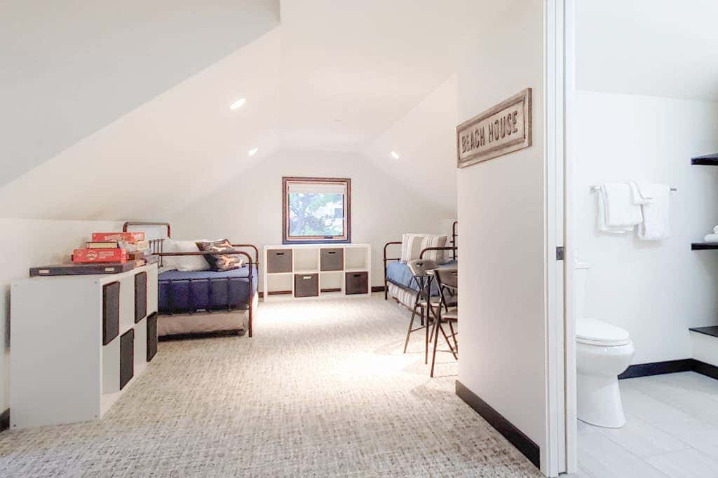 Ponderosa Court, Unit 2A