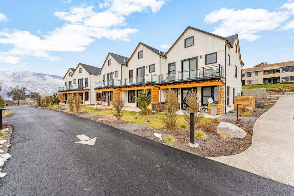 Ponderosa Court, Unit 2A