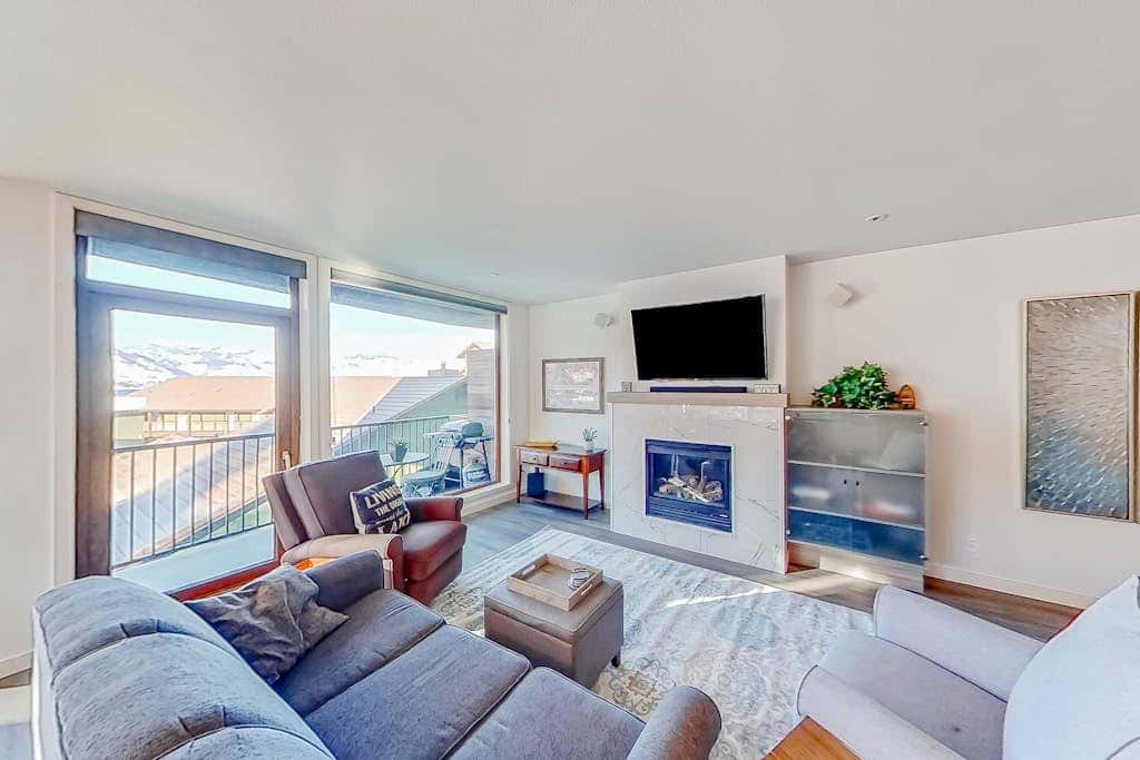 Chelan Resort Suites - Comfort by the Lake 201