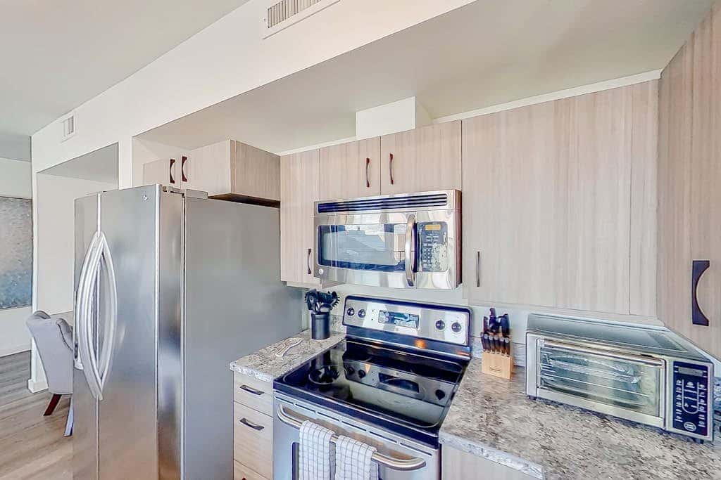 Chelan Resort Suites - Comfort by the Lake 201