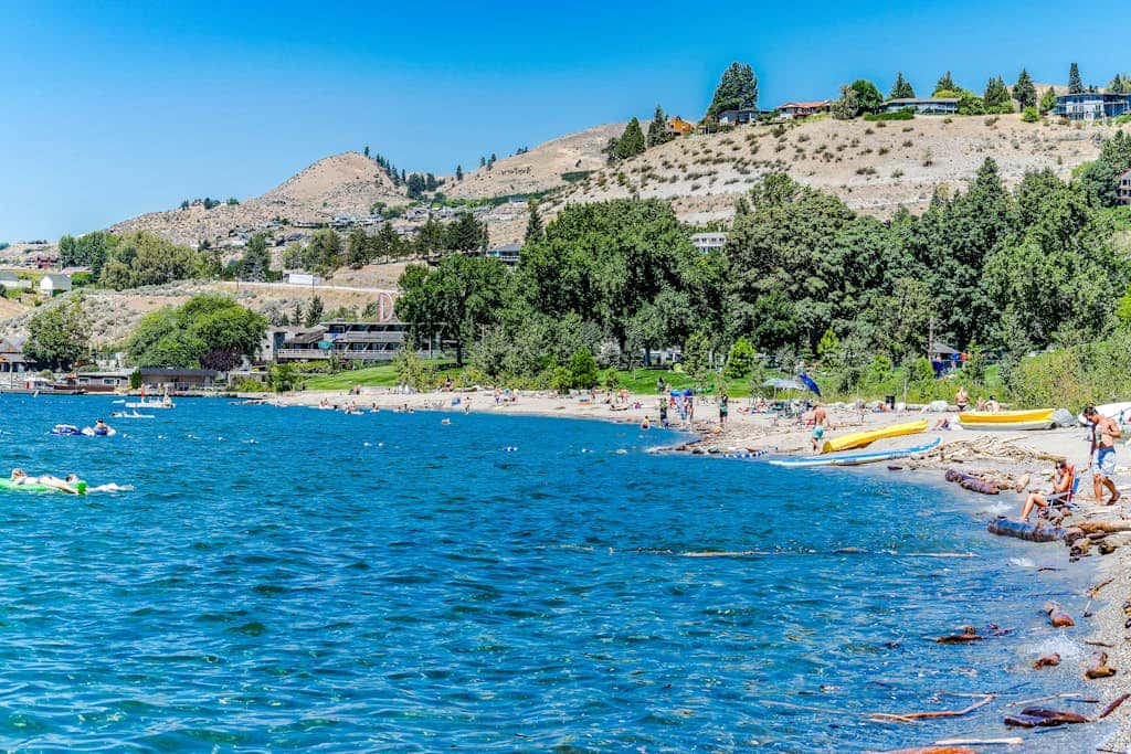 Chelan Resort Suites - Comfort by the Lake 201