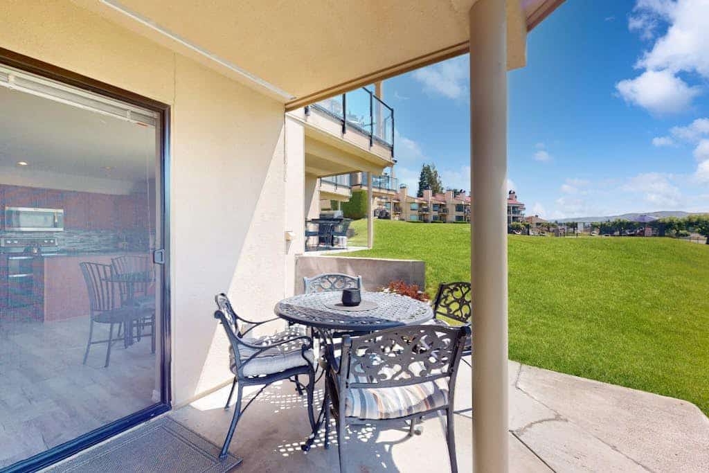 Deluxe Condo with WiFi, Lake Views, Shared Pool, & Nearby Beach