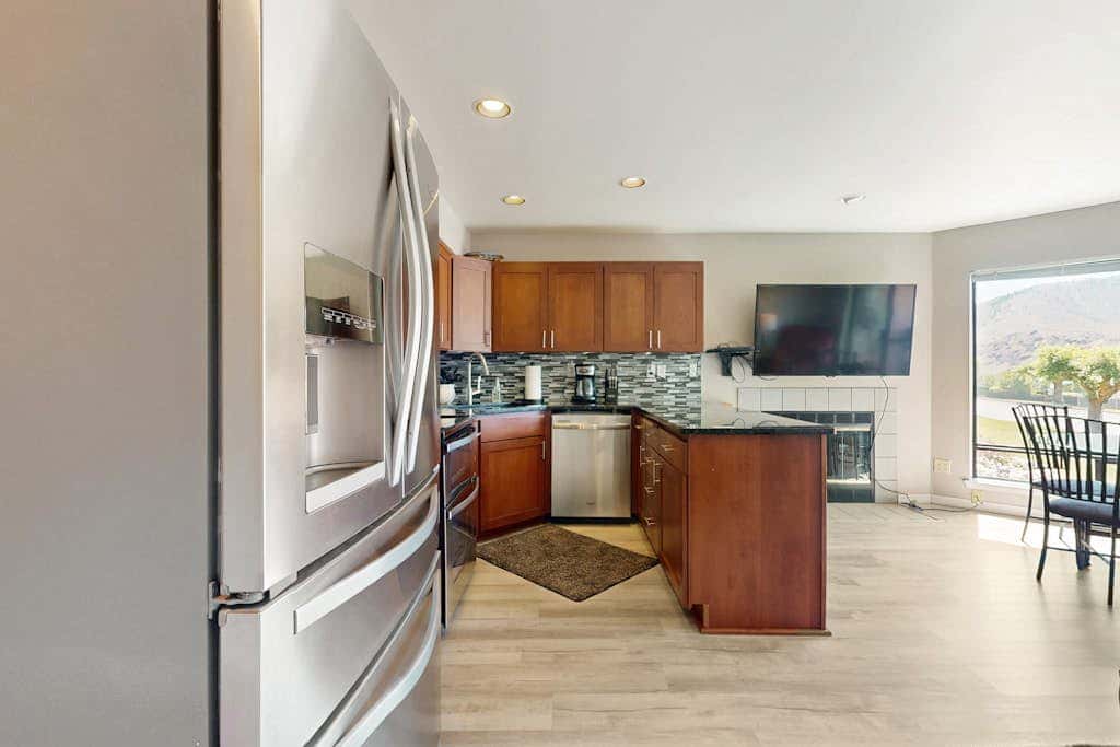 Lake Chelan Shores Water View  Unit #18-3