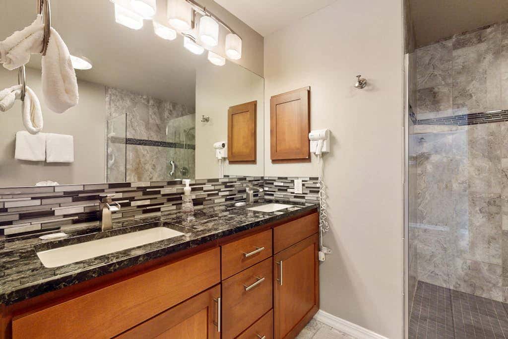 Lake Chelan Shores Water View  Unit #18-3