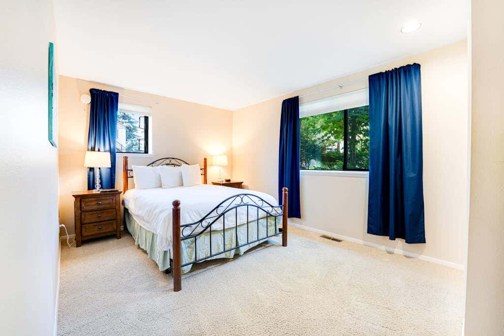 Lake Chelan Shores - Sunny by the Lake 18-4