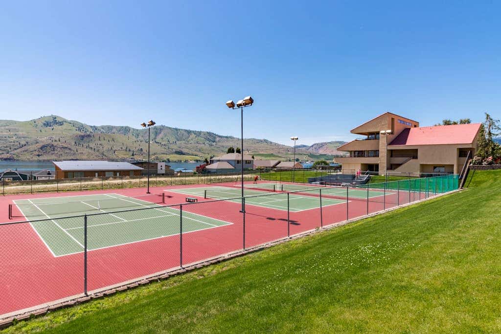 Lake Chelan Shores - Sunny by the Lake 18-4