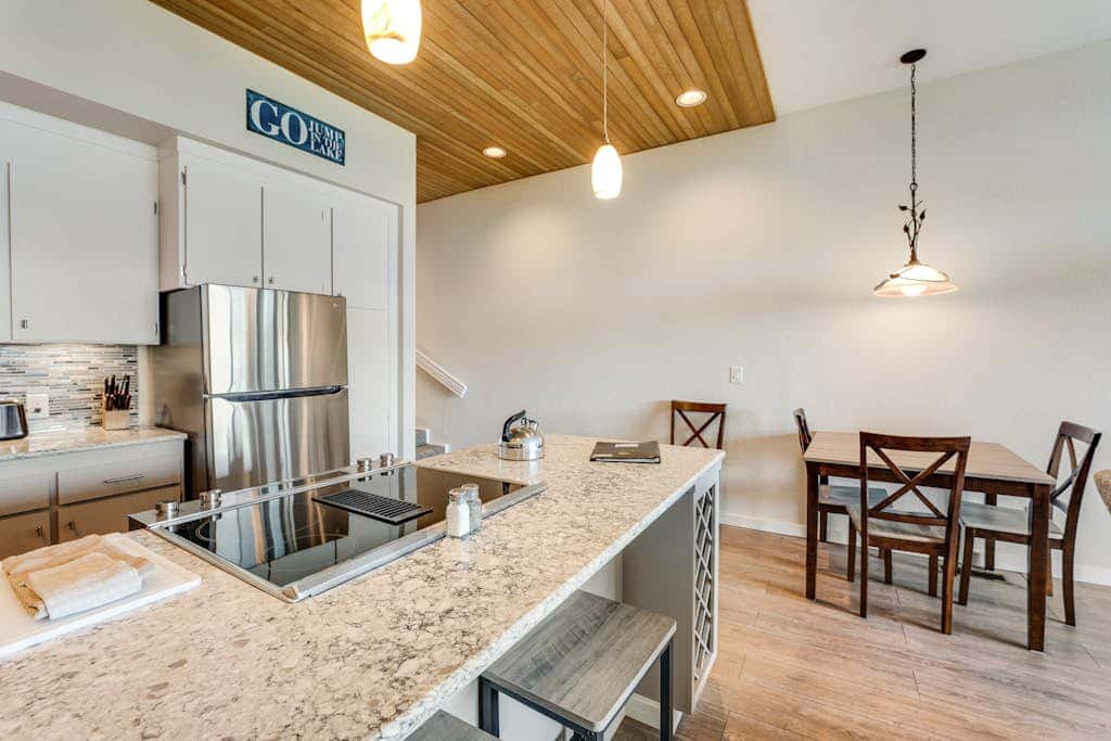 Lake Chelan Shores - Sweet Retreat  #3-3