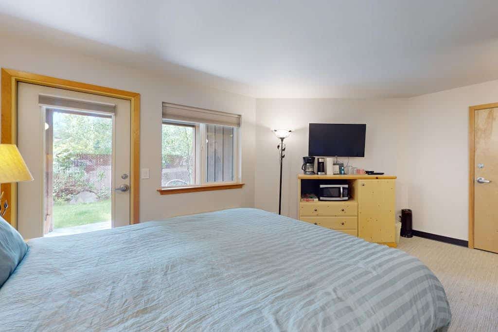 Icicle Village Resort 506 - pool, hot tub, walk downtown