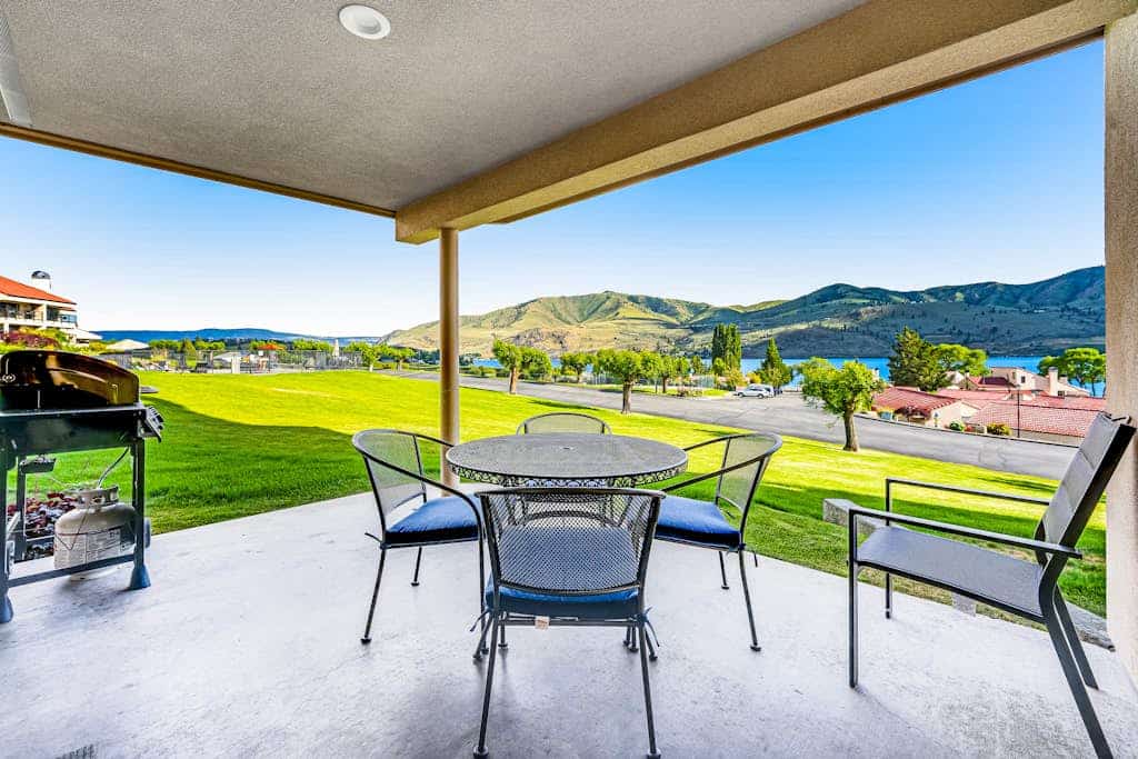 Deluxe Condo with Shared Resort Pools, Hot Tub, Private Beach, & Dock