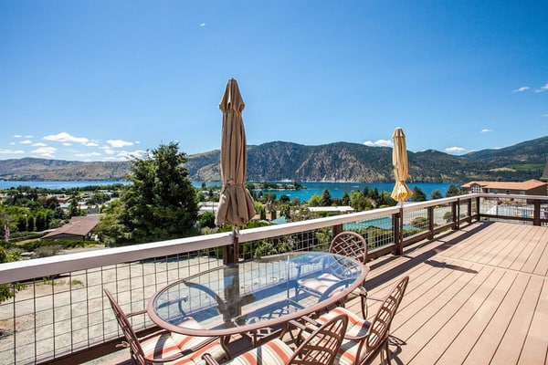 A-frame home with lovely views of Manson Bay - deck, game room & washer/dryer