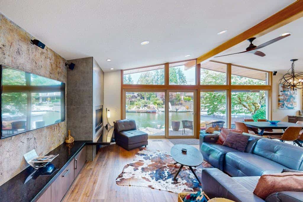 Delightful Retreat with Water Views, Fast WiFi, Gas Grill, & Furnished Patio