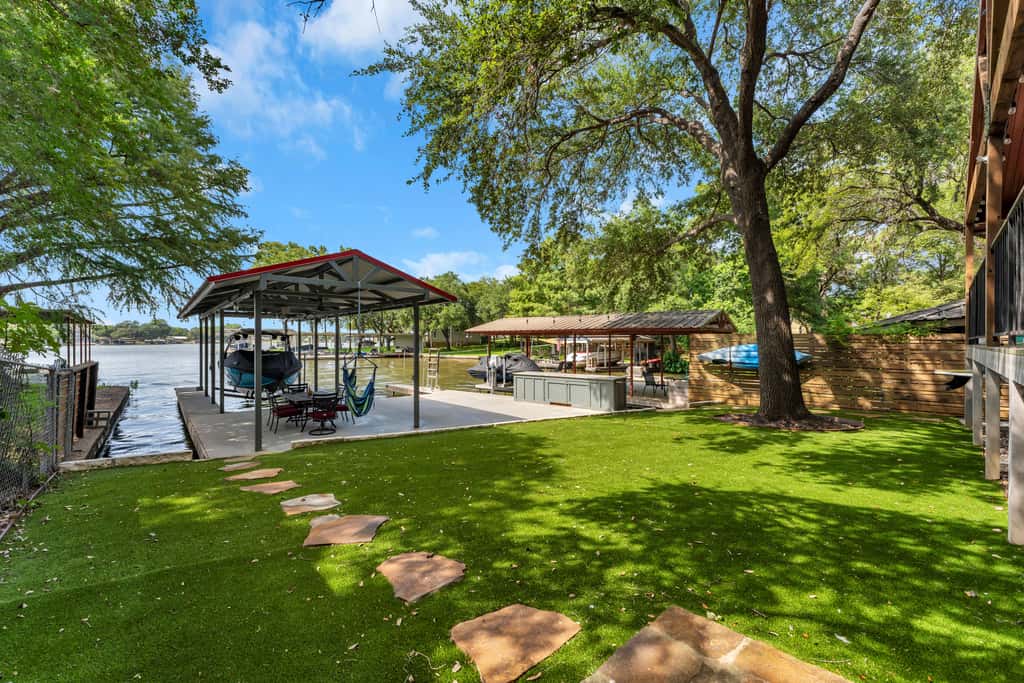 Villa Shoals