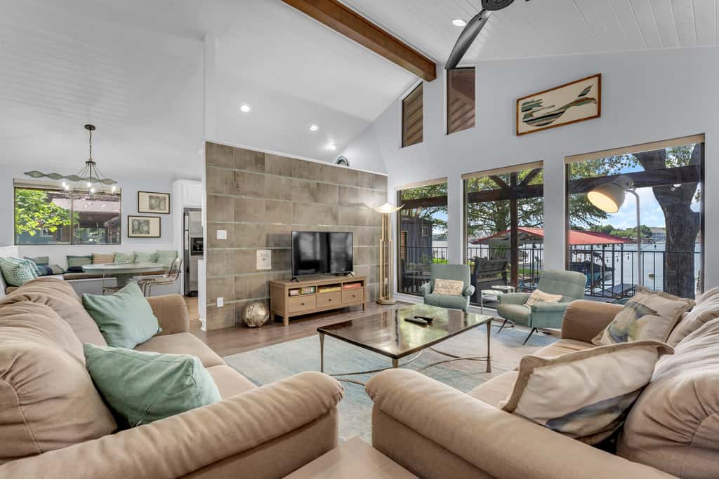 Villa Shoals