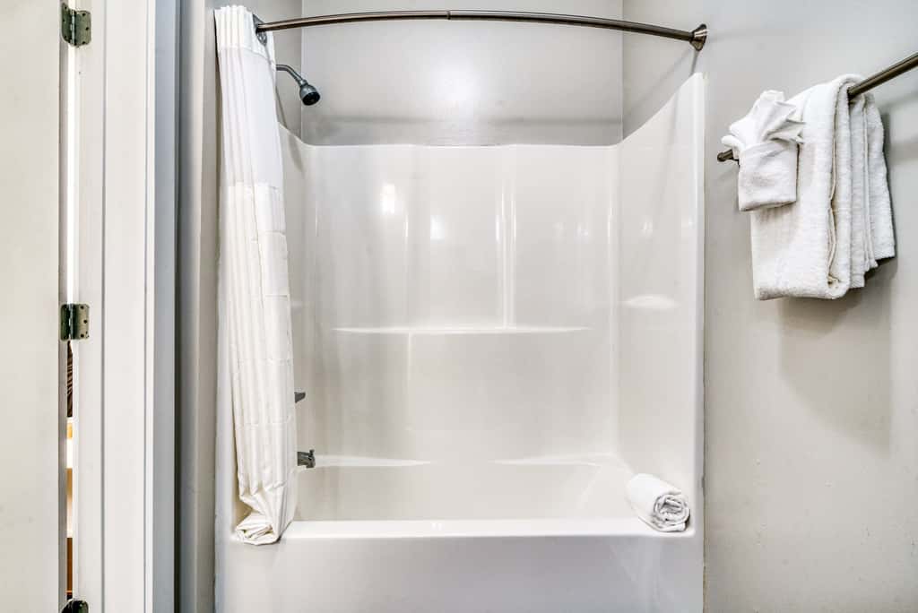 CozySuites Music Row Spacious 2BR in Nashville!