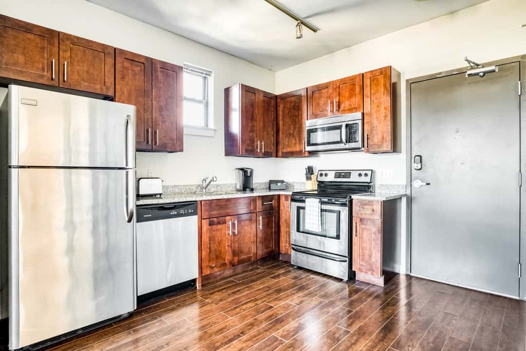 CozySuites Music Row Spacious 2BR in Nashville!