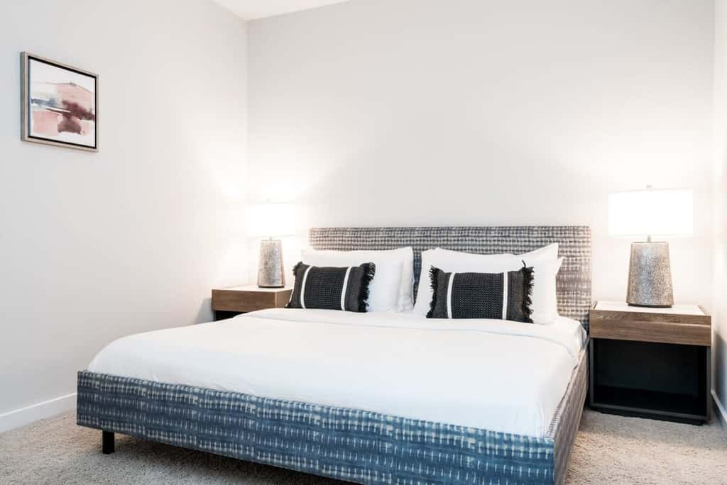 CozySuites Music Row Stunning 2BR in Nashville!
