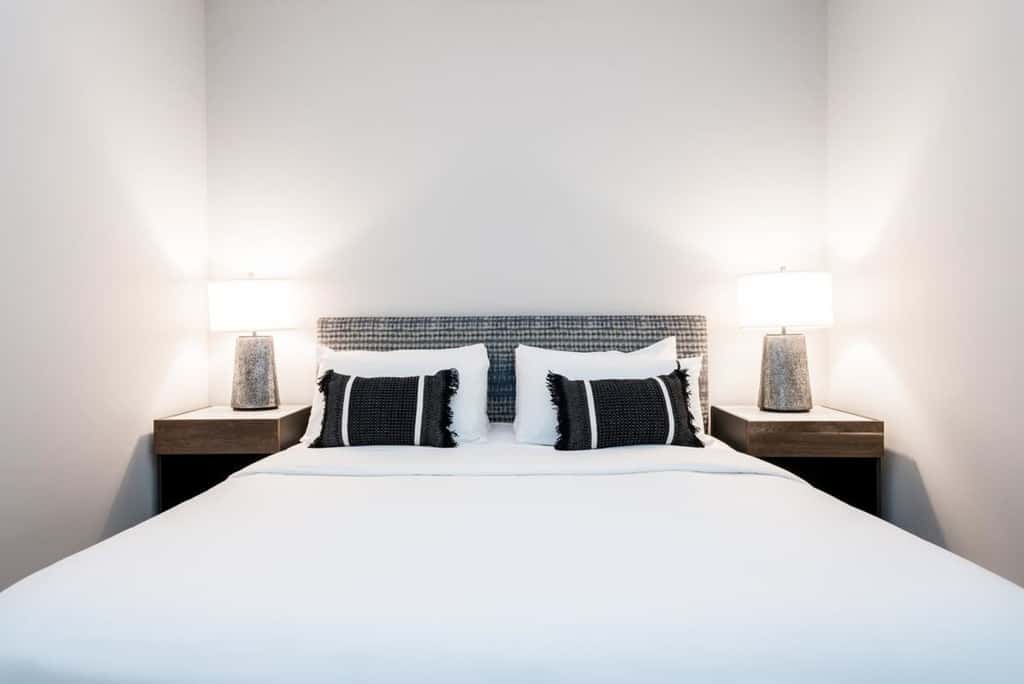 CozySuites Music Row Stunning 2BR in Nashville!
