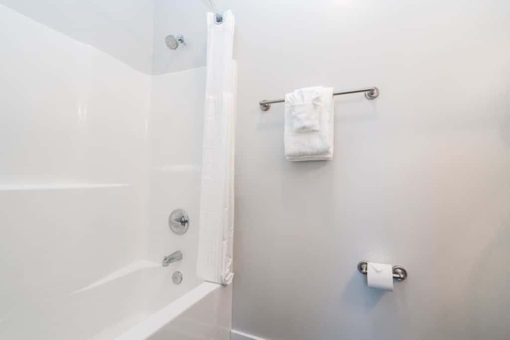 CozySuites Music Row Stunning 2BR in Nashville!