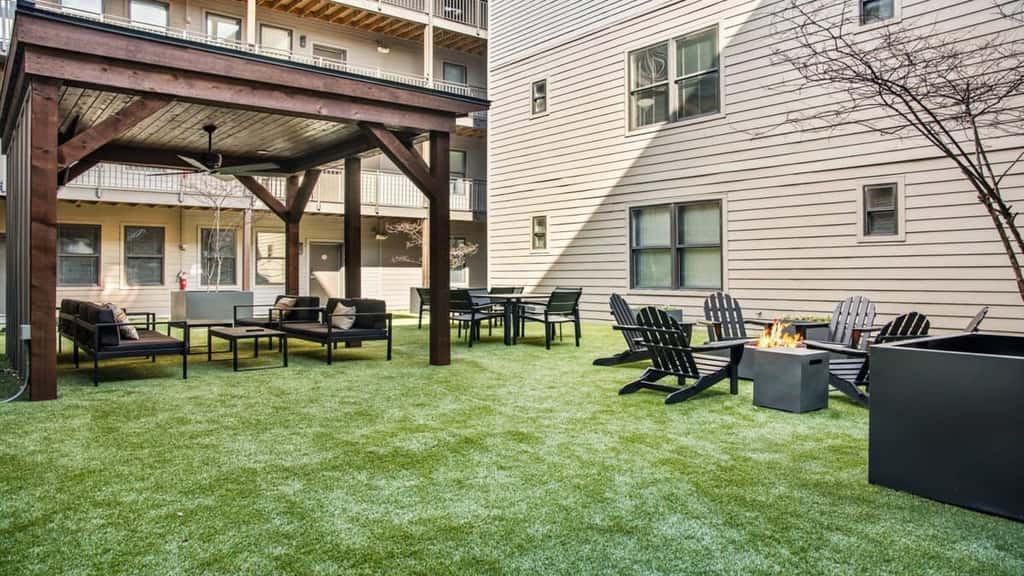 CozySuites Music Row Stunning 2BR in Nashville!