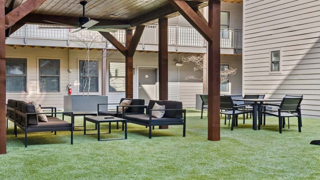 CozySuites Music Row Stunning 2BR in Nashville!