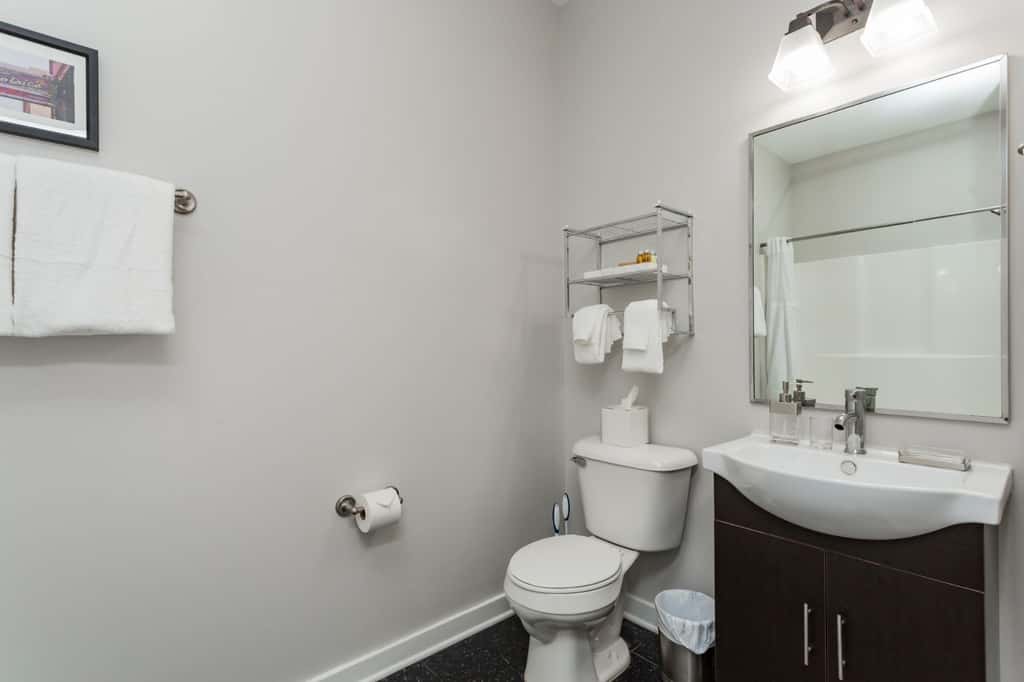 CozySuites Music Row Spacious 1BR in Nashville! 11