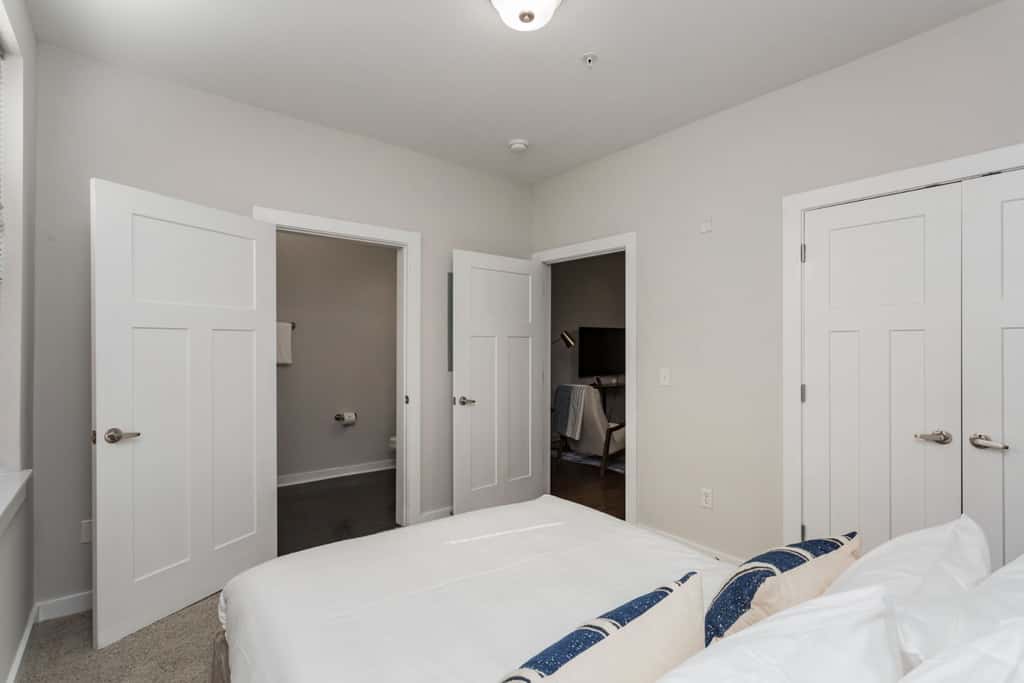 CozySuites Music Row Spacious 1BR in Nashville! 11