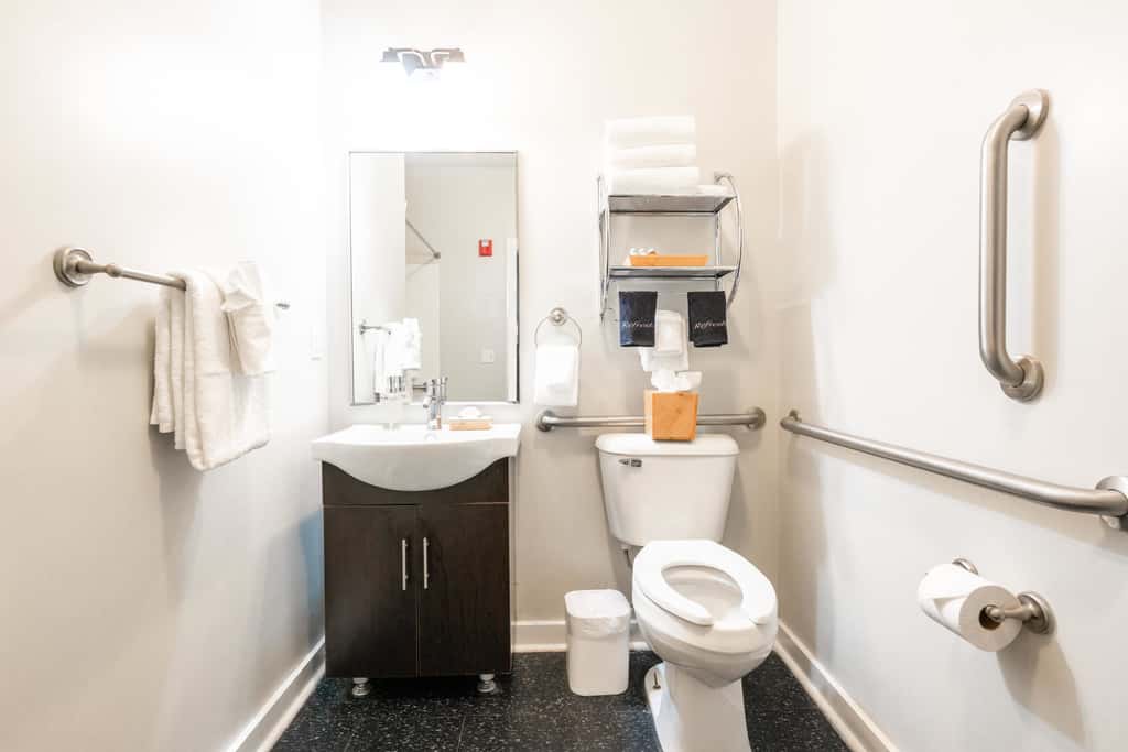 CozySuites MusicRow Astonishing SDO Nashville!
