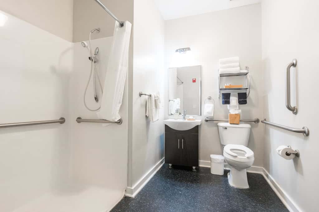 CozySuites MusicRow Astonishing SDO Nashville!