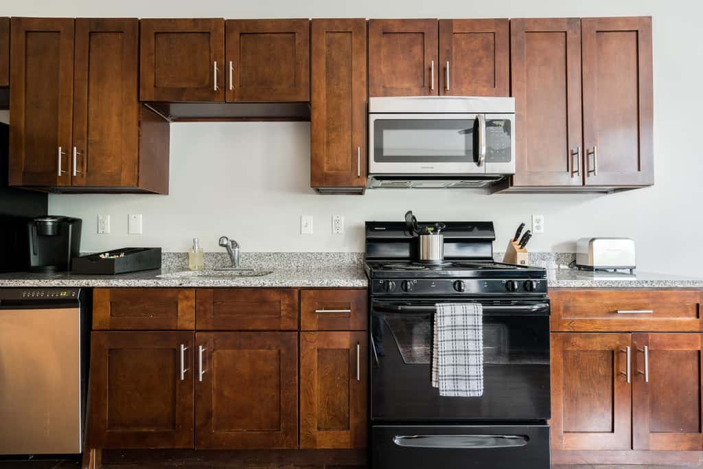 CozySuites MusicRow Astonishing SDO Nashville!
