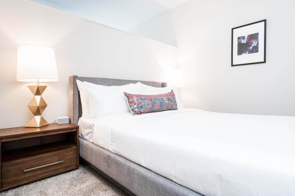CozySuites MusicRow Astonishing SDO Nashville!