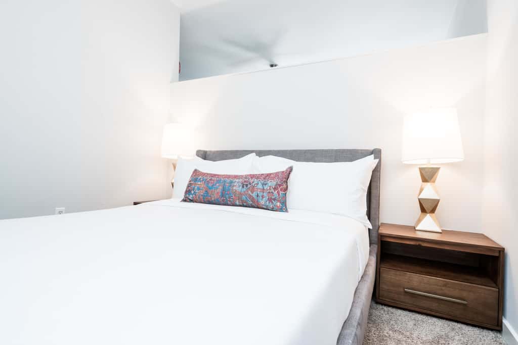 CozySuites MusicRow Astonishing SDO Nashville!