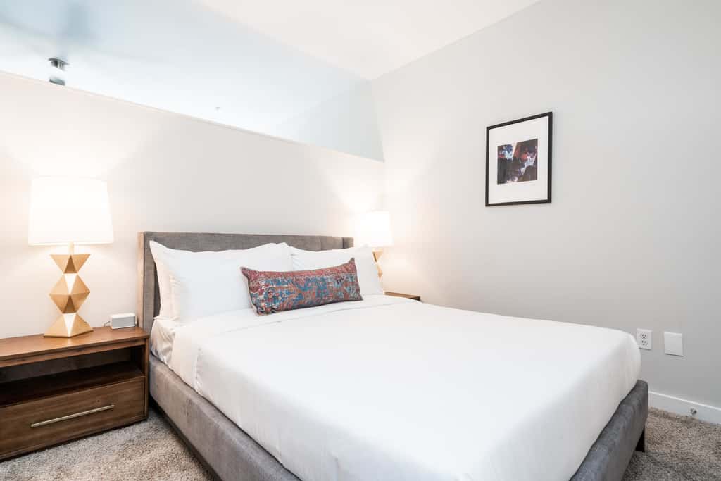 CozySuites MusicRow Astonishing SDO Nashville!
