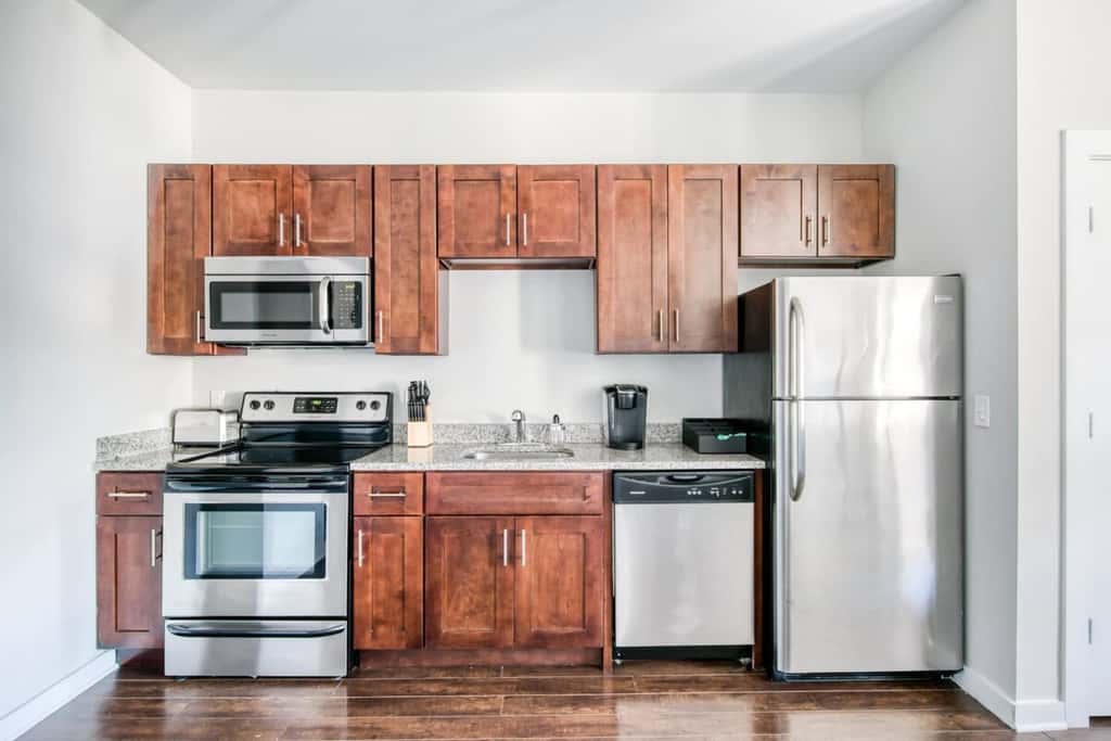 CozySuites TWO Spacious Music Row Condos