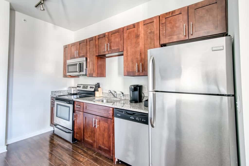 CozySuites TWO Spacious Music Row Condos