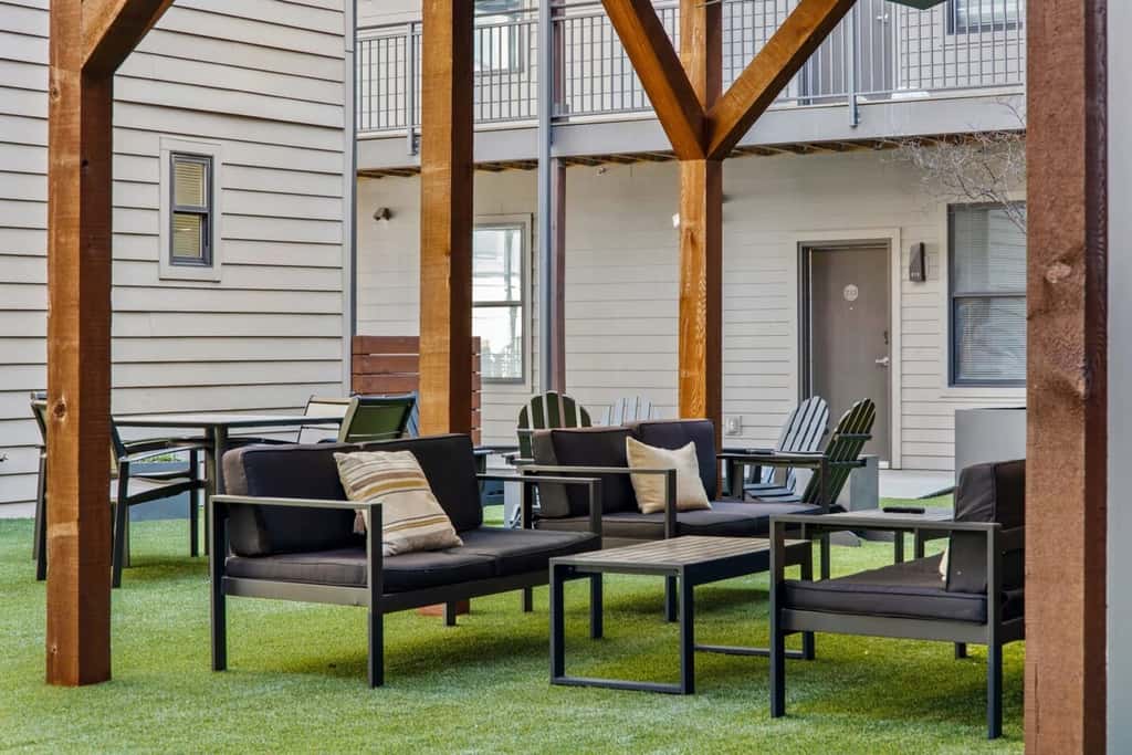 CozySuites TWO Spacious Music Row Condos