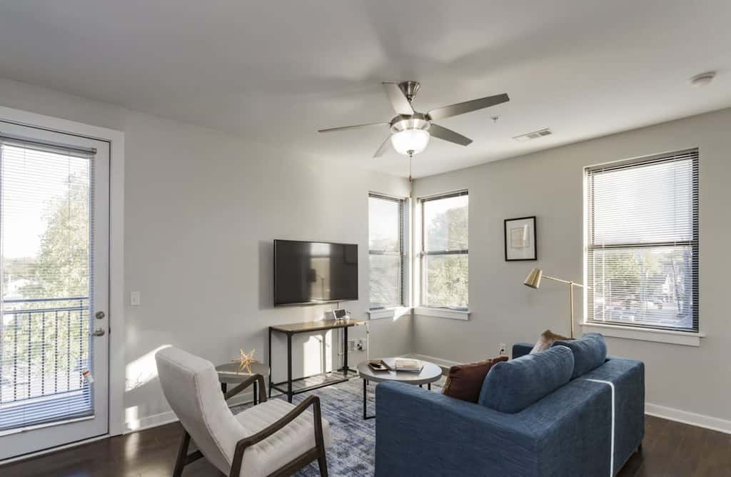 CozySuites TWO Alluring Music Row Condos 